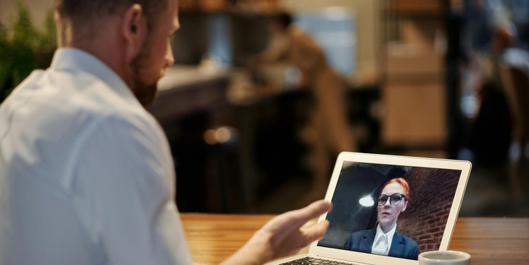 Tailoring Interview Questions: Remote vs. Onsite Roles
