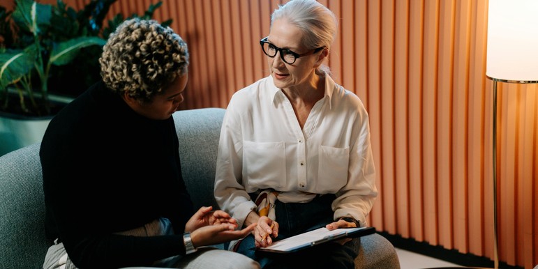 Inclusive Performance Reviews: Avoiding Bias in Feedback and Promotions